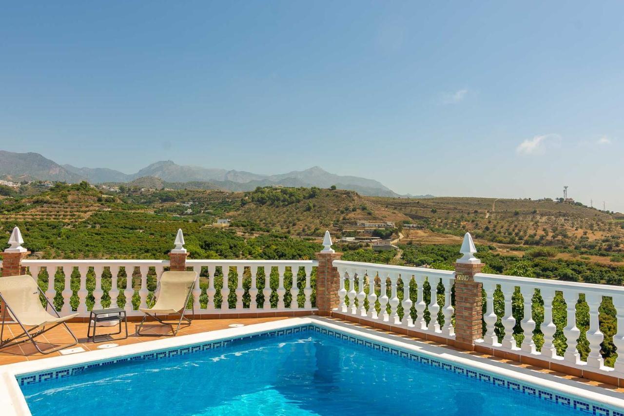 Villa Andalucia: Cerca De Todo, Intimidad Y Espacio Нерха Экстерьер фото