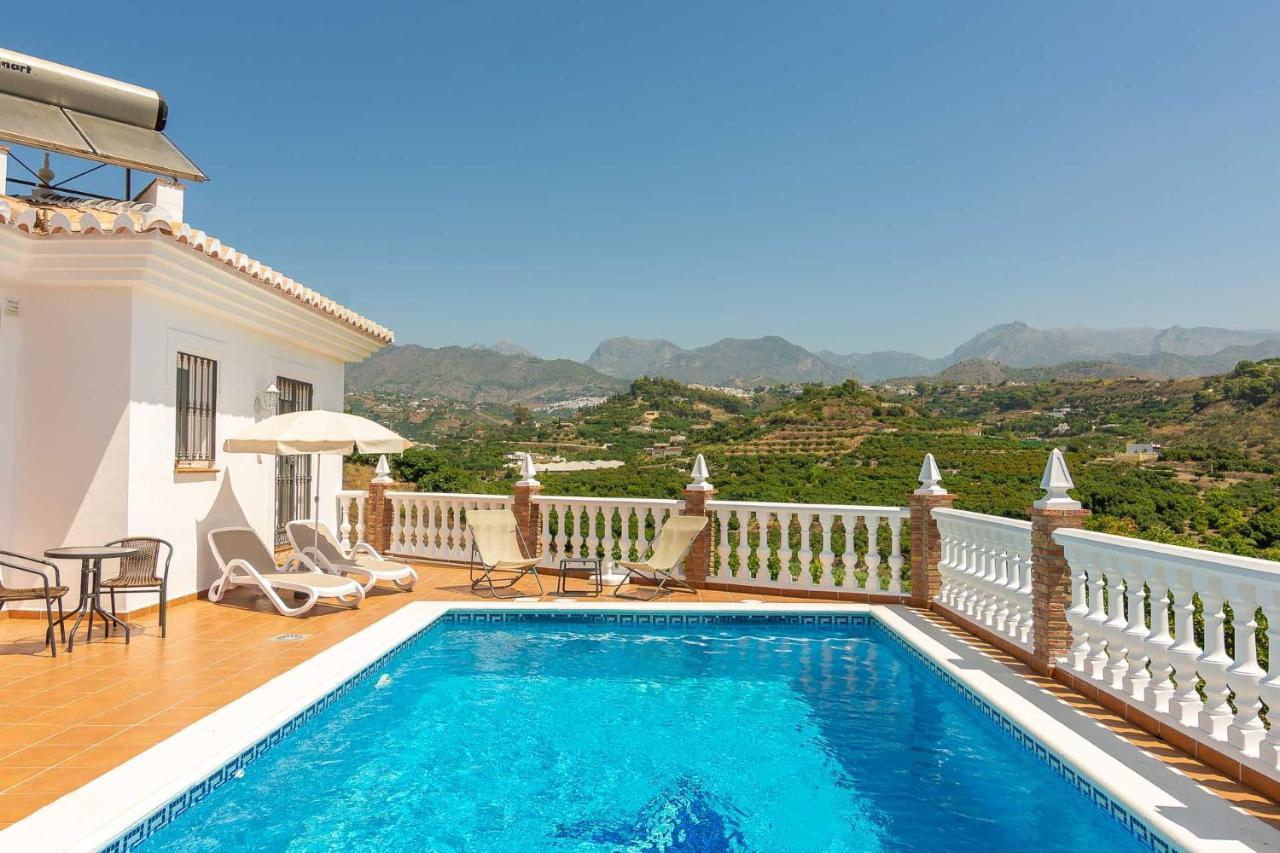 Villa Andalucia: Cerca De Todo, Intimidad Y Espacio Нерха Экстерьер фото