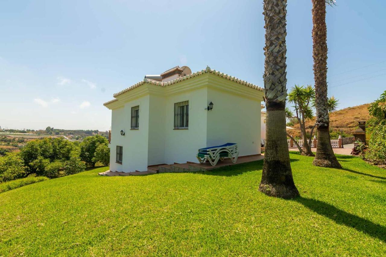 Villa Andalucia: Cerca De Todo, Intimidad Y Espacio Нерха Экстерьер фото